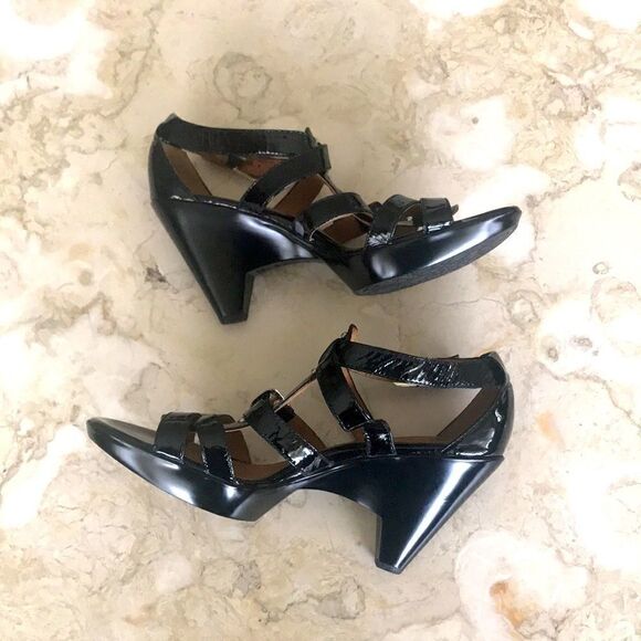 Söfft Solana Black Patent Leather Sandals - Picture 3 of 7